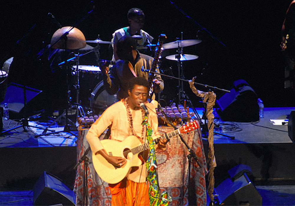 2010 | Kimi Djabaté