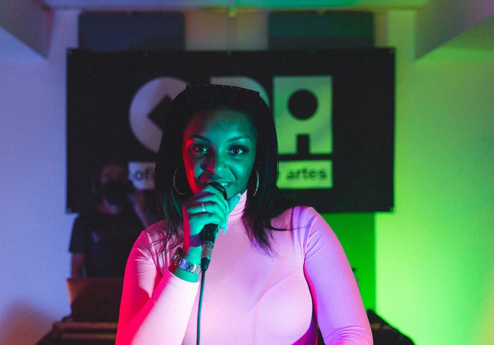 Mynda Guevara (2015-16)